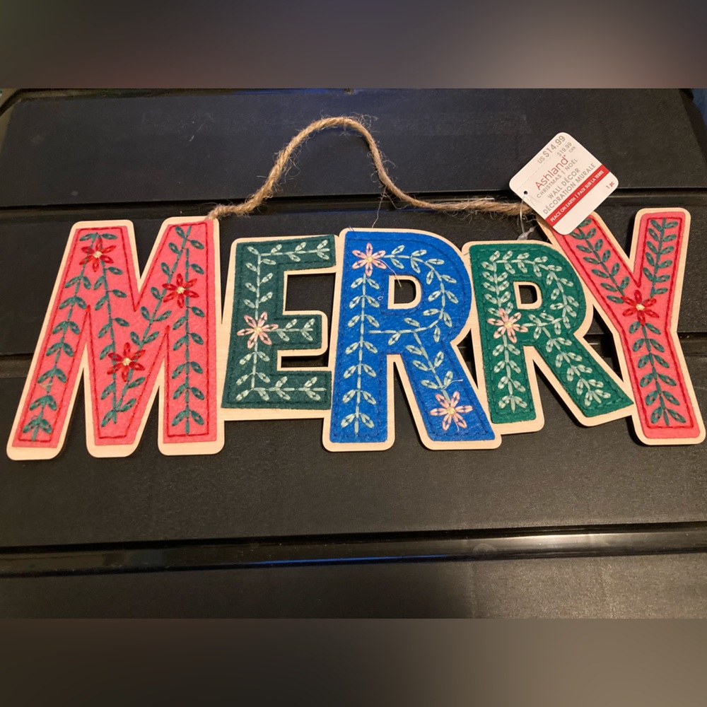 “MERRY” Christmas Wall Hanging Holiday Fabric Stitching Multicolored NEW Festive